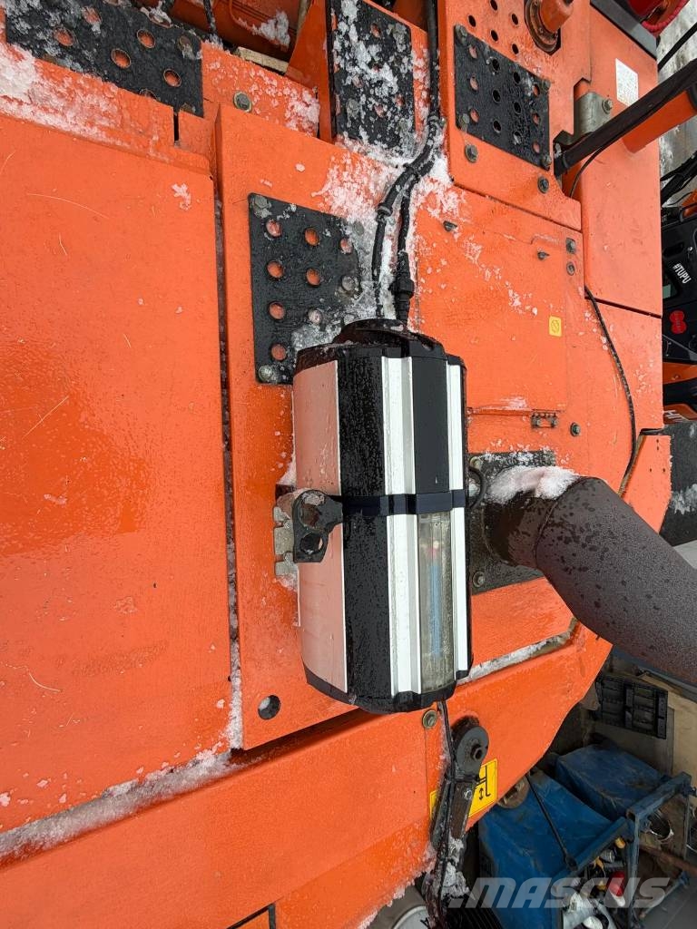 Hitachi ZX 225 US LC-5 Верижен екскаватор