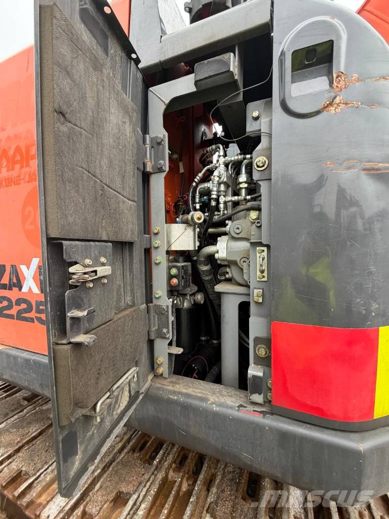 Hitachi ZX 225 US LC-5 Верижен екскаватор
