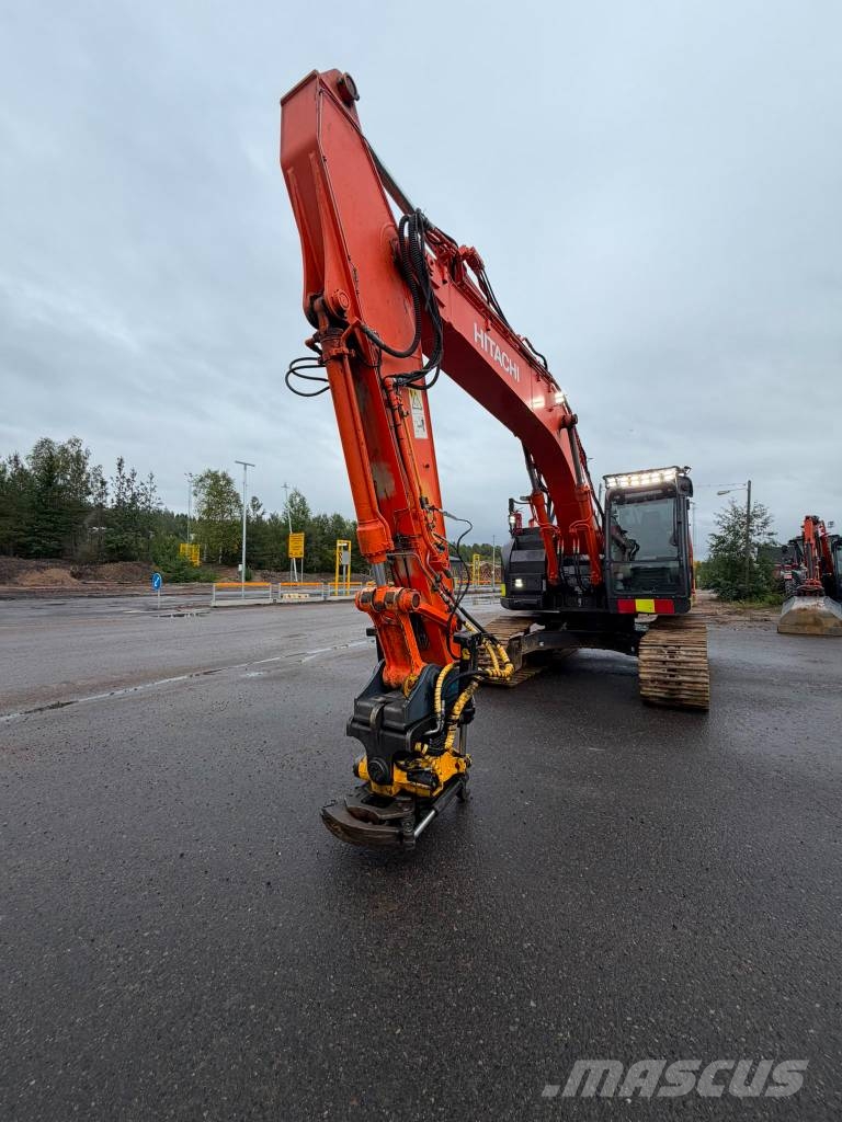 Hitachi ZX 225 US LC-5 Верижен екскаватор
