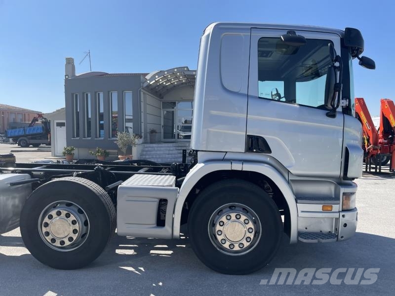 Scania P 400 8X2 EURO 5 Camiones con chasís y cabina