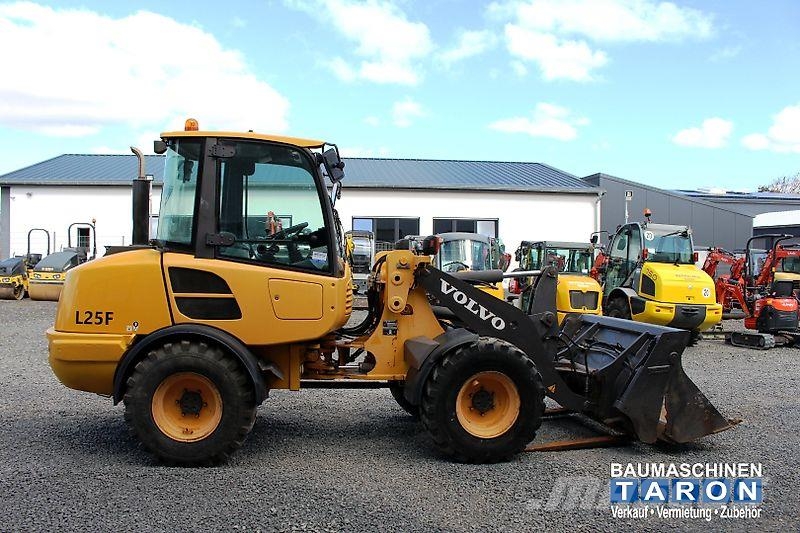 Volvo L25F * Klappschaufel + Palettengabel Фронтальные погрузчики