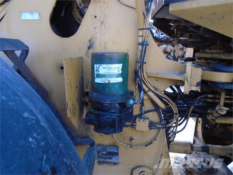 CAT 930 G Колесни товарачи