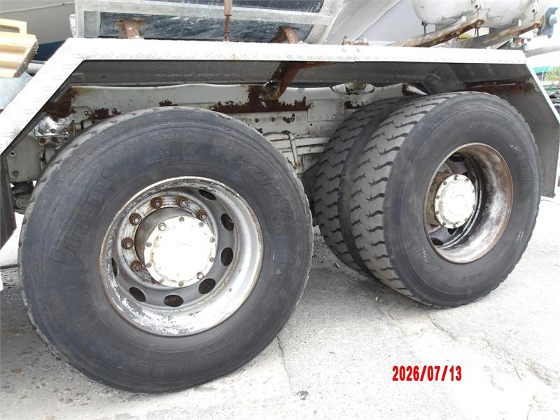 MAN TGS 32.360 8x4 Euro.5 Liebherr 9 m3 Betonmixers en pompen