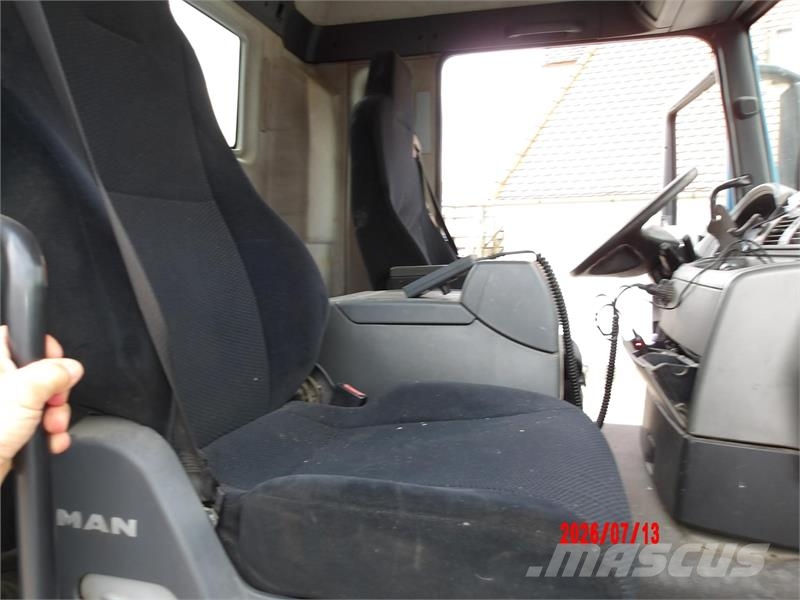 MAN TGS 32.360 8x4 Euro.5 Liebherr 9 m3 Betonmixers en pompen
