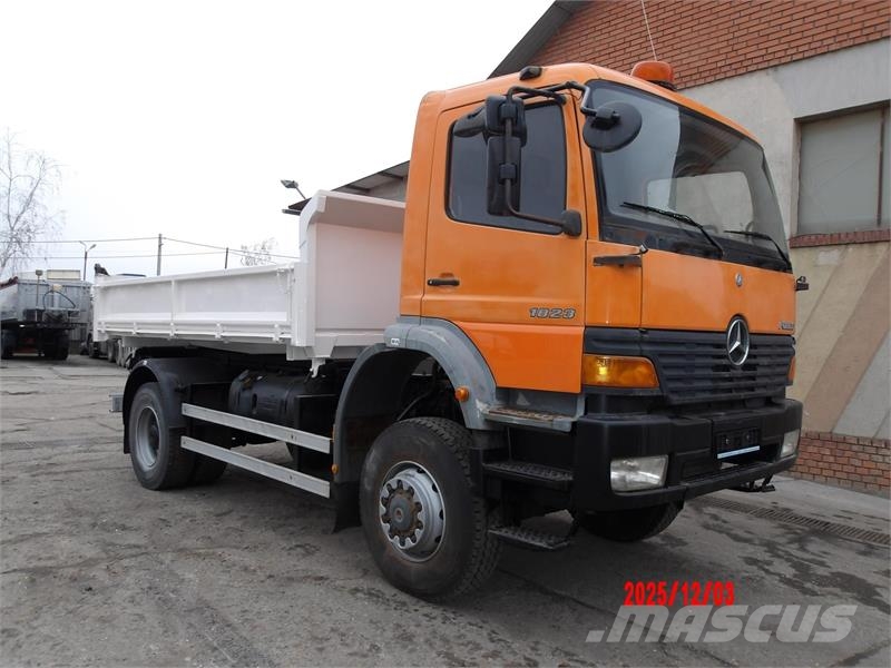 Mercedes-Benz Atego 1823 4x4 Billencs Caminhões basculantes