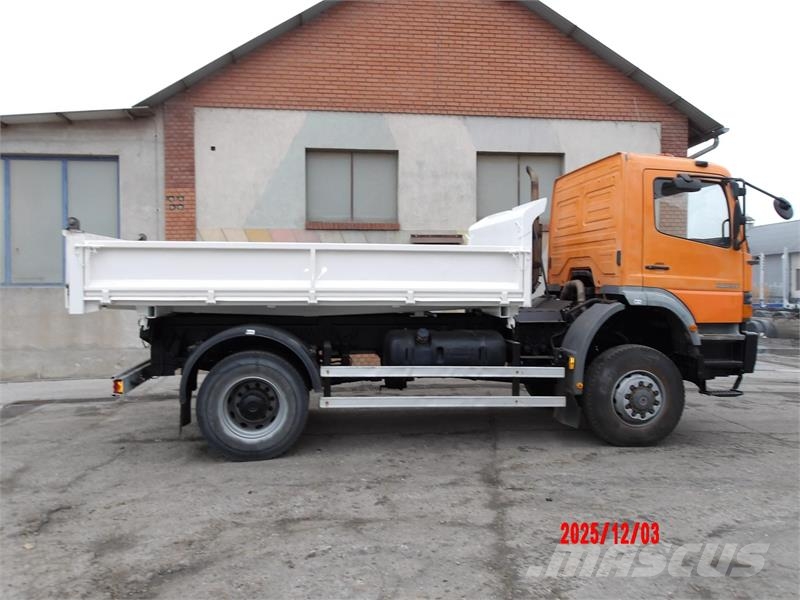 Mercedes-Benz Atego 1823 4x4 Billencs Caminhões basculantes
