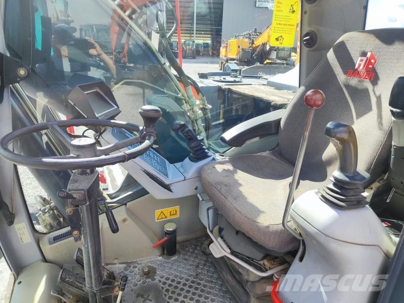 Atlas Copco TW160 Gumikerekes kotrók