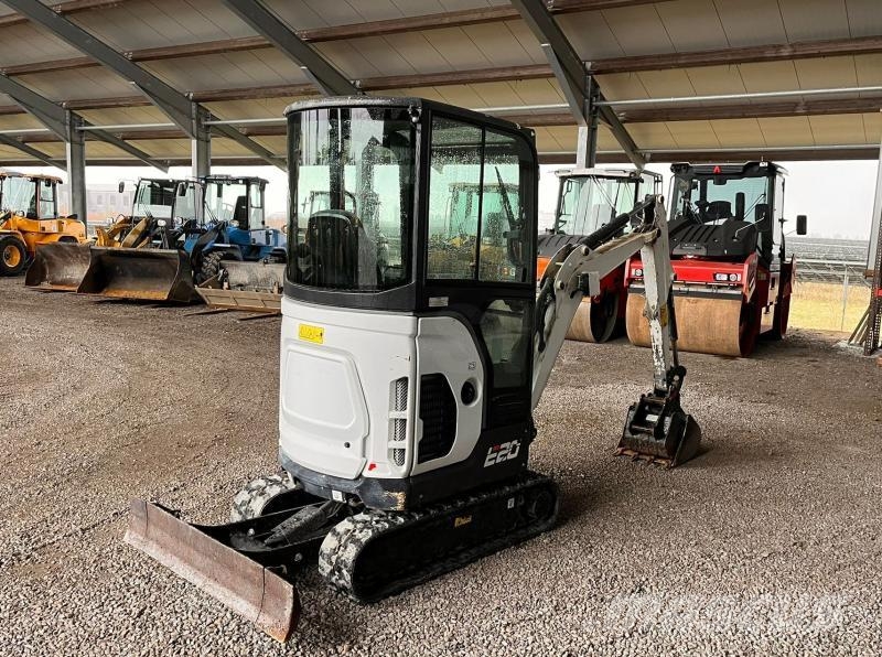 Bobcat E20 Mini rýpadla < 7t