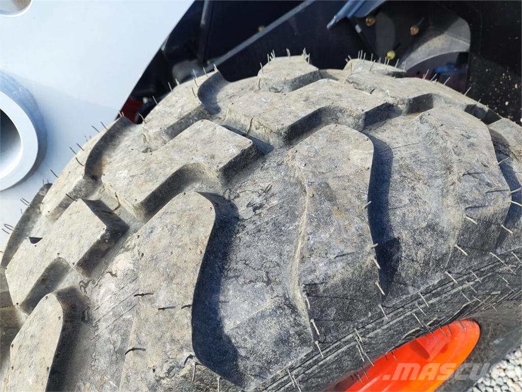 Bobcat L75 Cargadoras sobre ruedas