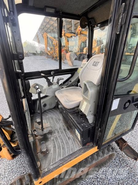 CAT 301.8C Minibagger < 7t