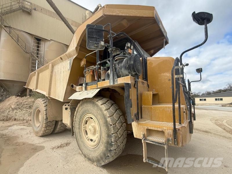 CAT 772G شاحنات المخلفات الصلبة