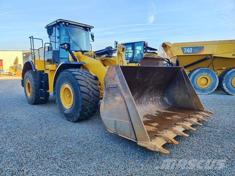 CAT 966M XE Pale gommate