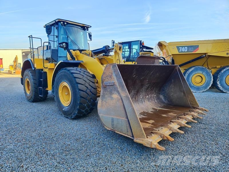 CAT 966M XE Pale gommate
