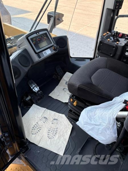 CAT 966M XE Kolesové nakladače