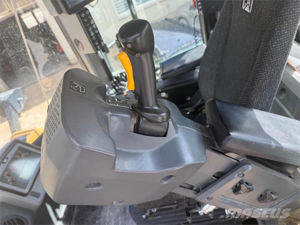 CAT 966M XE Wielladers
