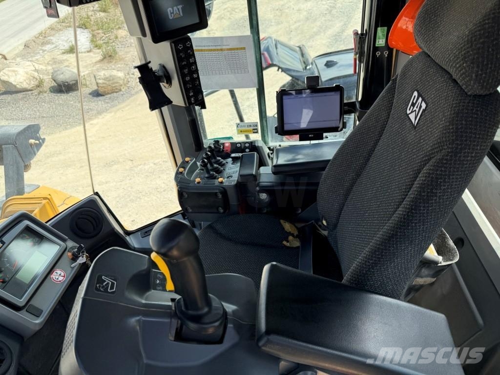 CAT 966M XE Iekrāvēji uz riteņiem