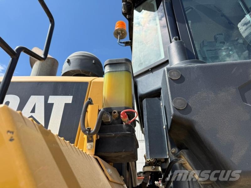 CAT 966M XE Iekrāvēji uz riteņiem