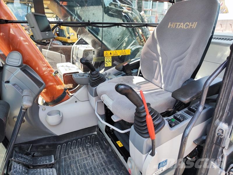 Hitachi KTC390-6 履带挖掘机