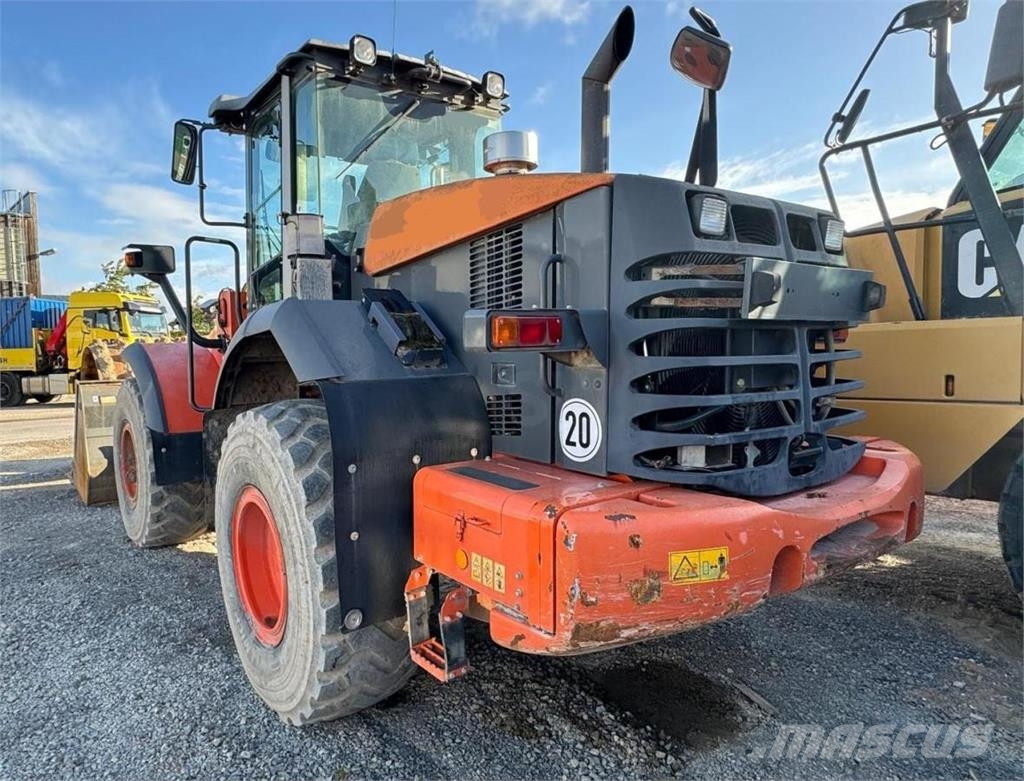 Hitachi ZW180-6 Kolesni nakladalci