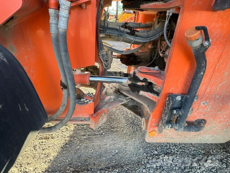 Hitachi ZW180-6 Kolesni nakladalci