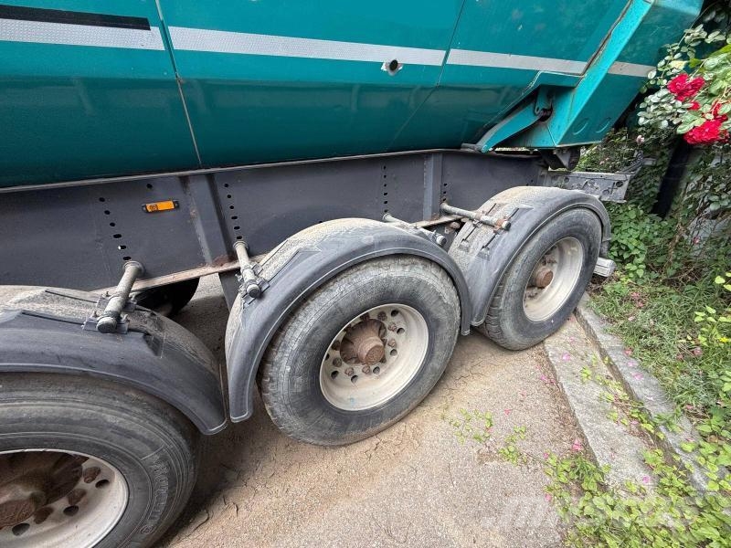 Kempf SKM 35/3 Semi-trailer med tip