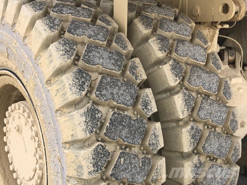 Komatsu HD405-7 Карьерные самосвалы