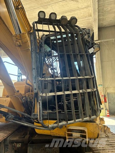 Komatsu PC390HRD-11 reparaturbedürftig حفارات هدم