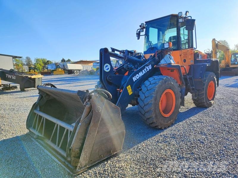 Komatsu WA200PZ Cargadoras sobre ruedas