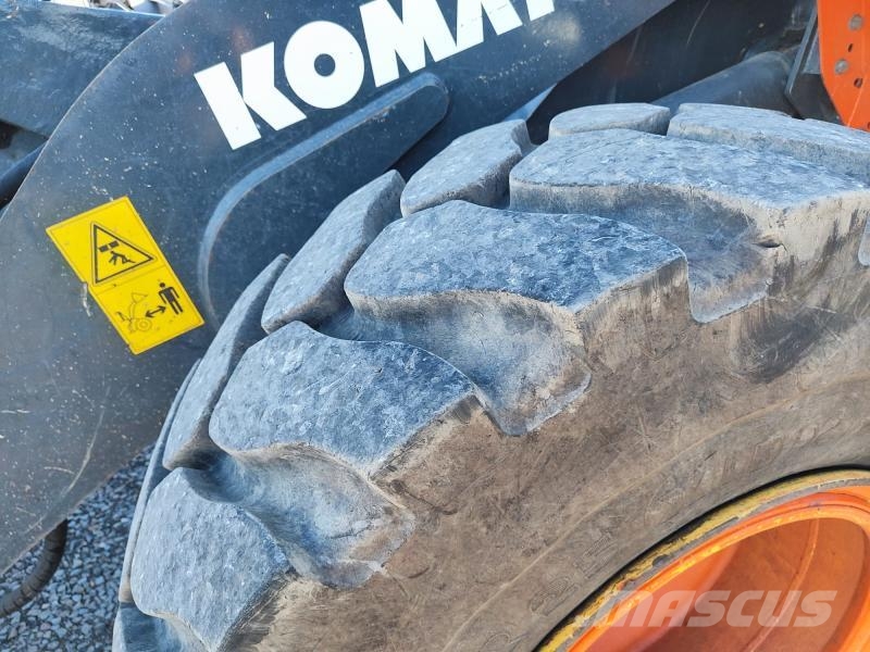 Komatsu WA200PZ Carregadeiras de rodas