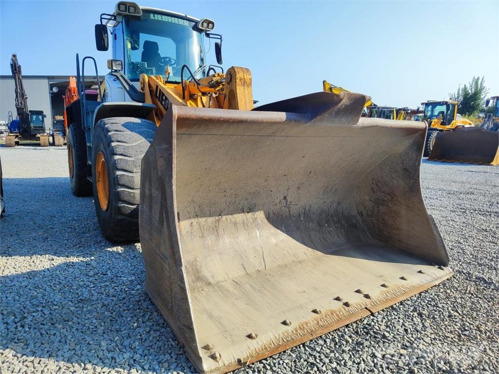 Liebherr L576 2plus2 Radlader