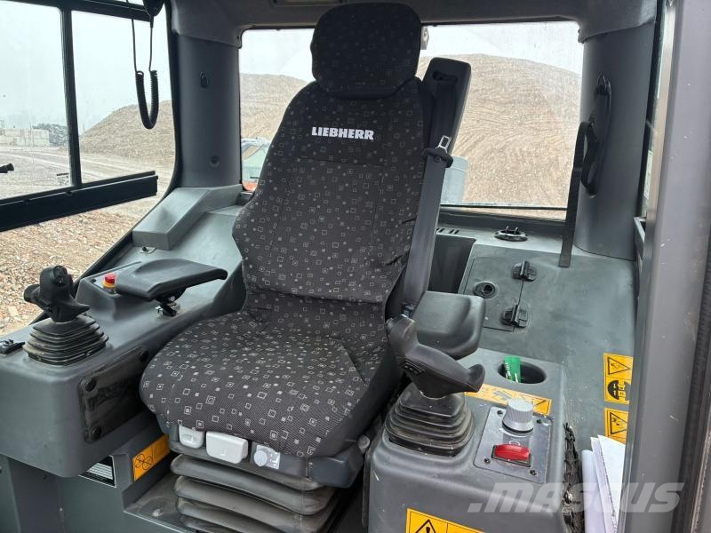 Liebherr PR716 LGP Rupsdozers