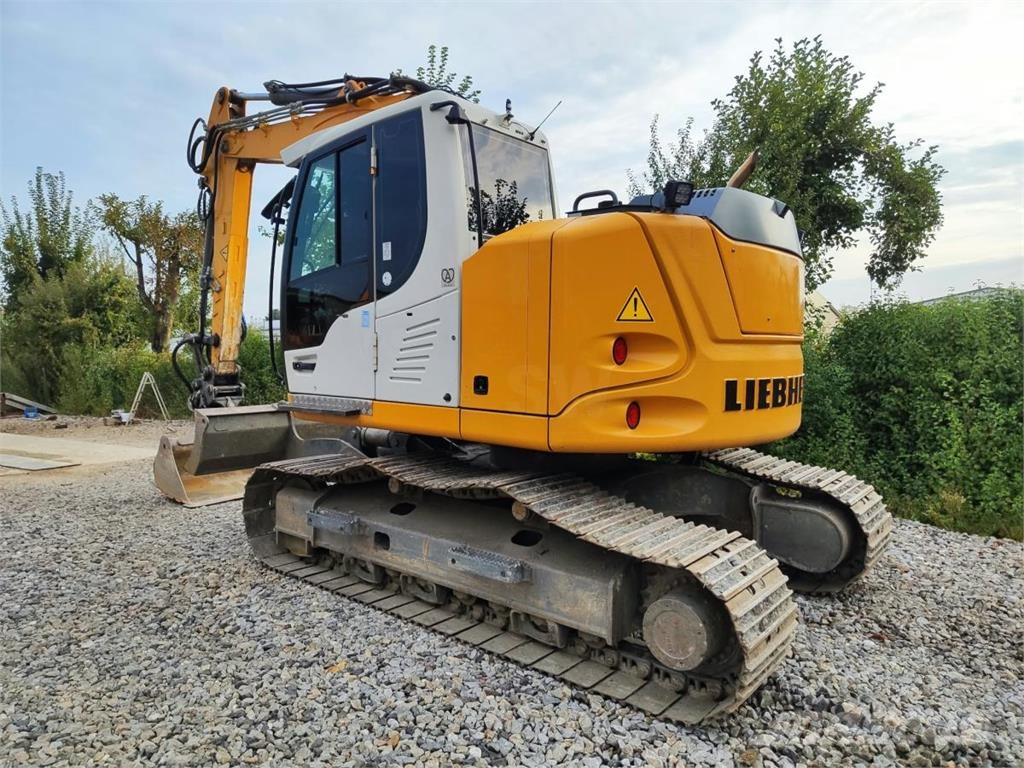 Liebherr R914 Compact Excavadoras sobre orugas