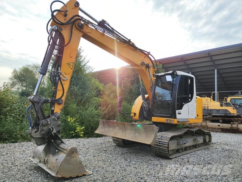 Liebherr R914 Compact Excavadoras sobre orugas