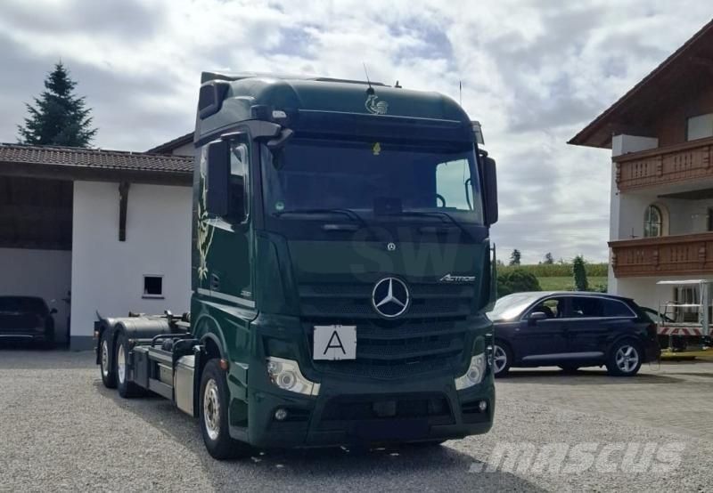 Mercedes-Benz Actros 2551 Camiones con gancho