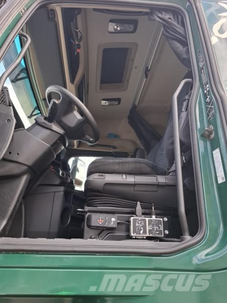 Mercedes-Benz Actros 2551 Camiones con gancho