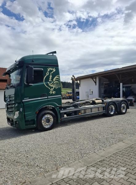 Mercedes-Benz Actros 2551 Camiones con gancho