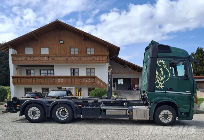 Mercedes-Benz Actros 2551 Camiones con gancho
