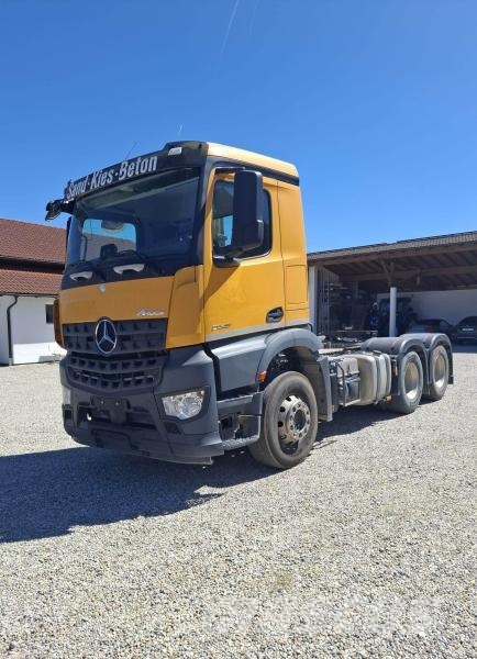 Mercedes-Benz Arocs Autotractoare