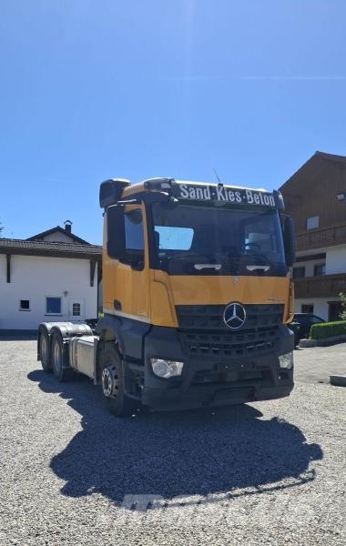 Mercedes-Benz Arocs Autotractoare