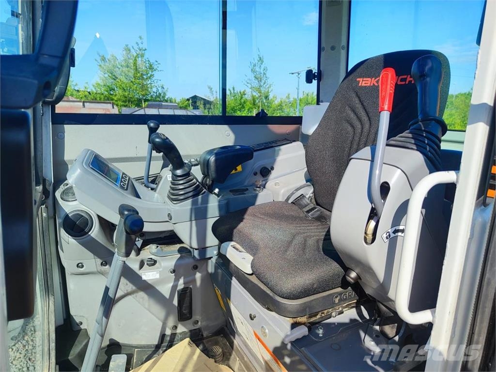 Takeuchi TB325R Mini Escavadoras <7t