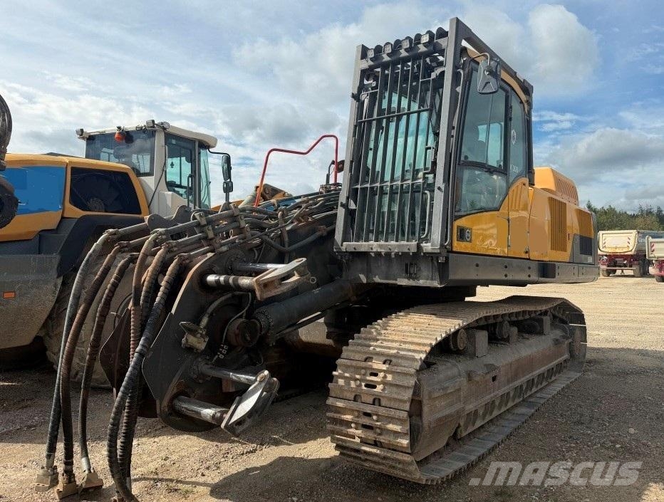 Volvo EC380D HR Bontásra használt kotrók