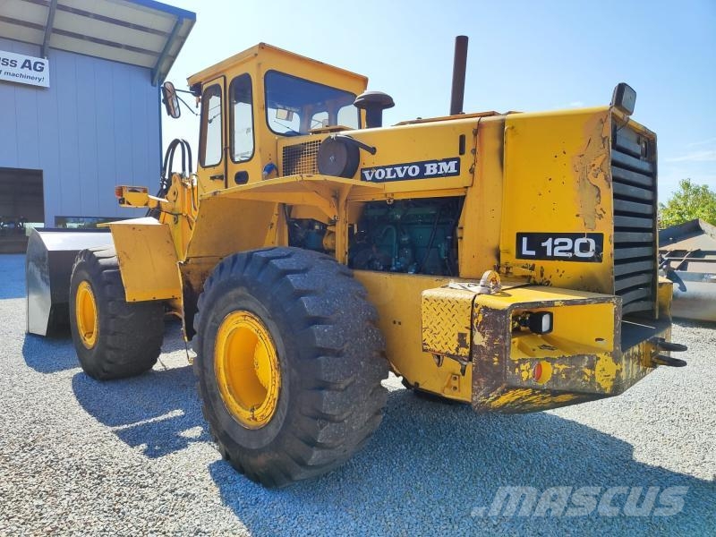 Volvo L 120 Pyöräkuormaajat