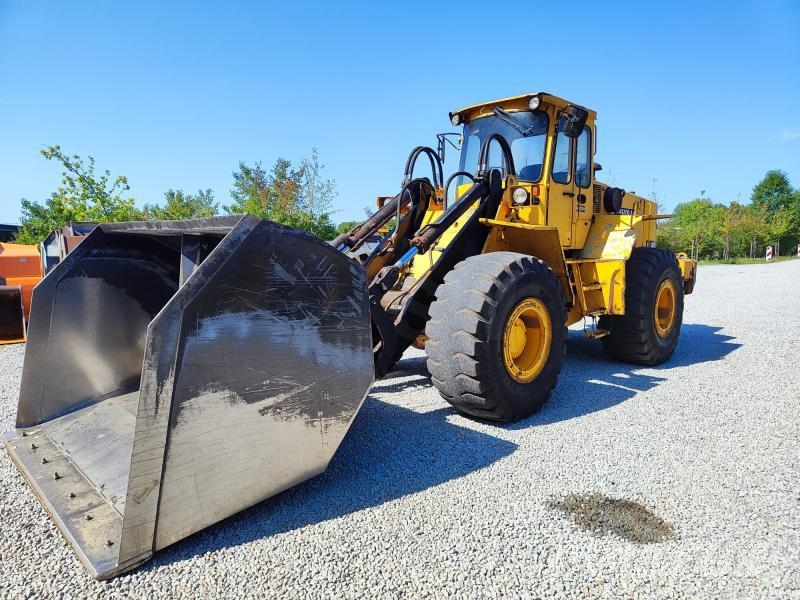Volvo L 120 Pyöräkuormaajat