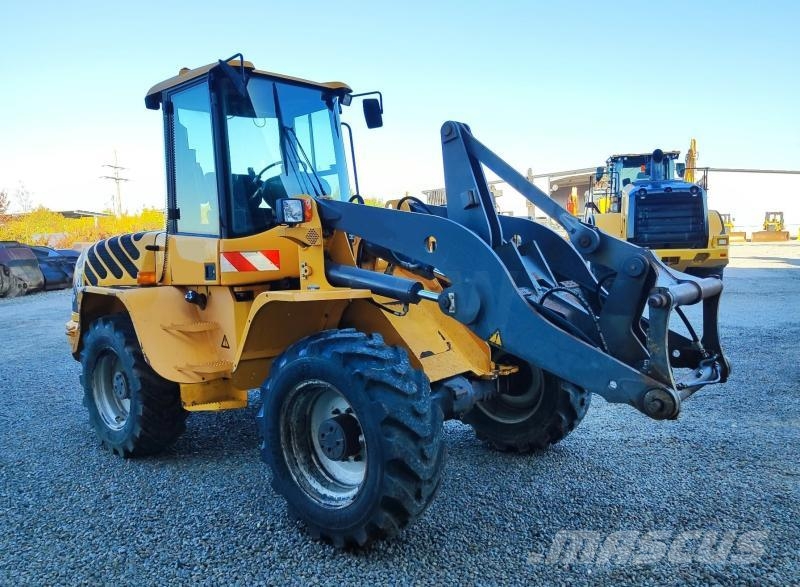Volvo L40B Kolesové nakladače