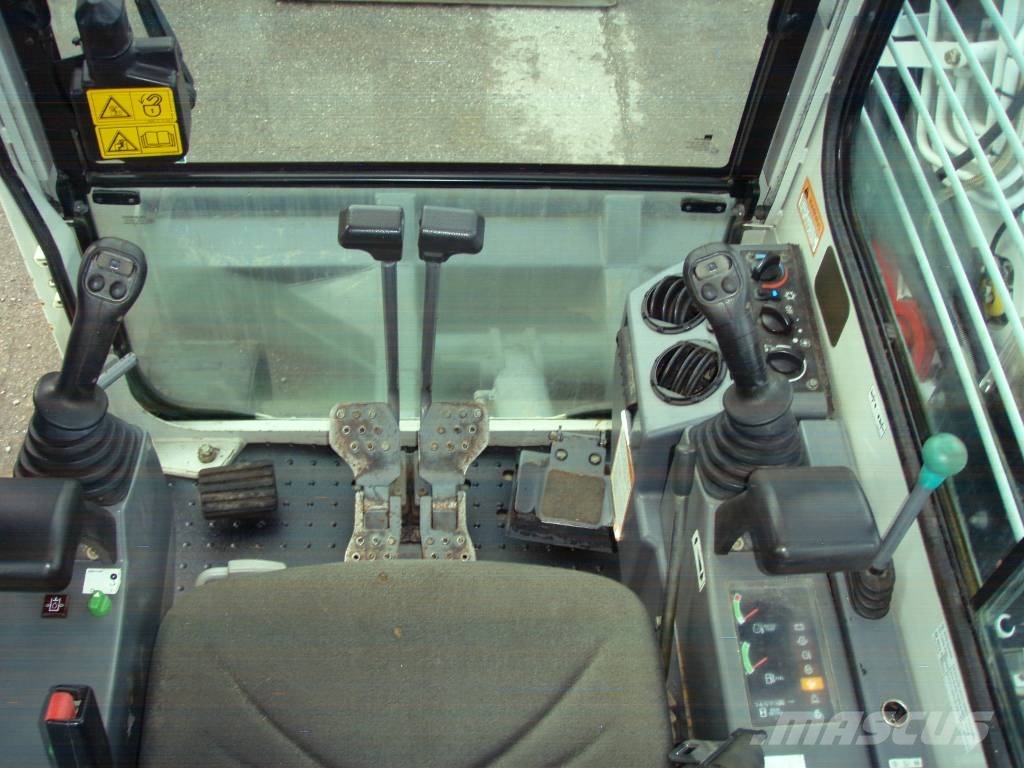 Takeuchi TB 153 FR Minikoparki