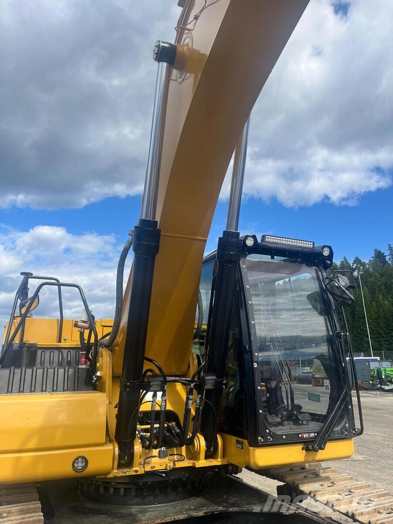 CAT 330 Гусеничні екскаватори