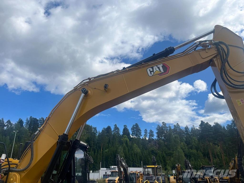 CAT 330 Гусеничні екскаватори