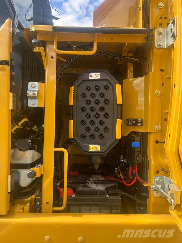 CAT 330 Гусеничні екскаватори