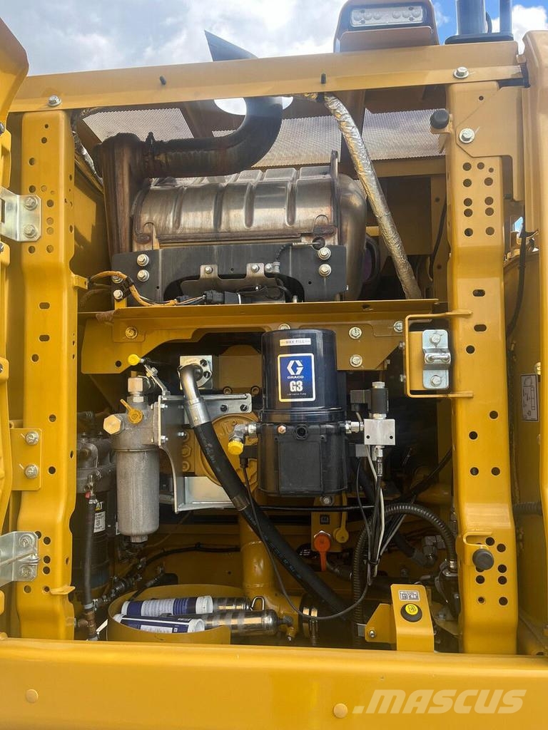 CAT 330 Гусеничні екскаватори