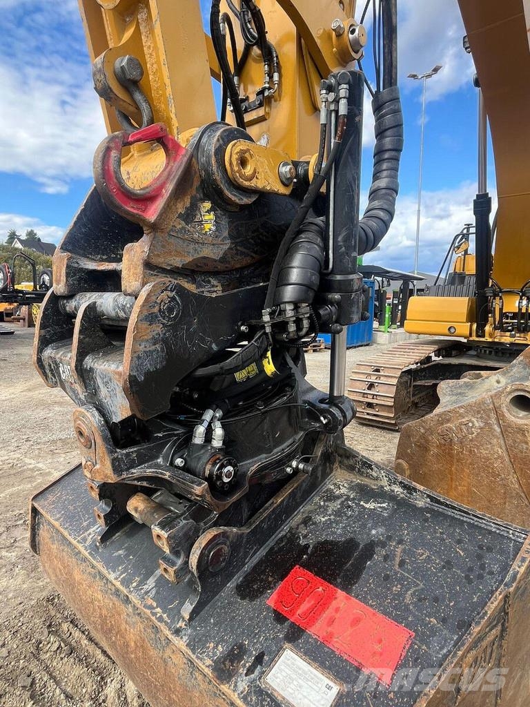CAT 330 Гусеничні екскаватори
